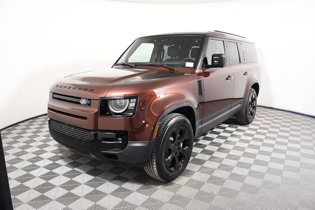 2026 LAND ROVER Defender