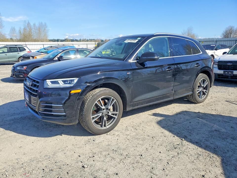 2020 AUDI Q5 e