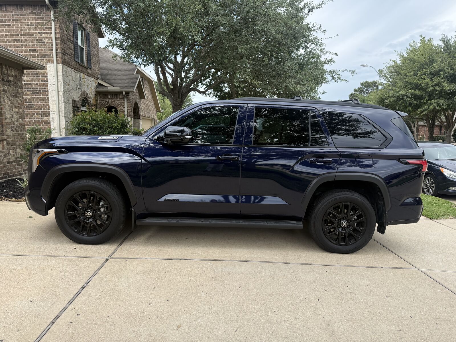 2025 TOYOTA Sequoia