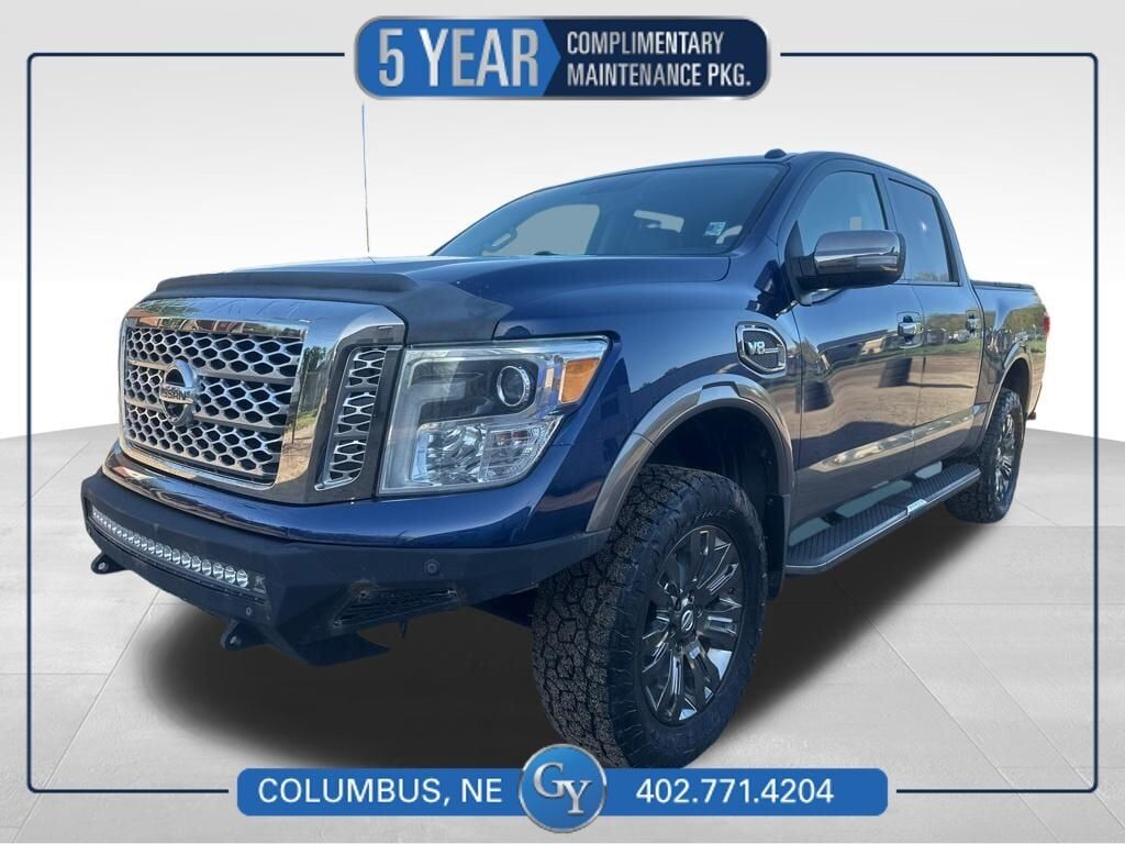 2017 NISSAN Titan