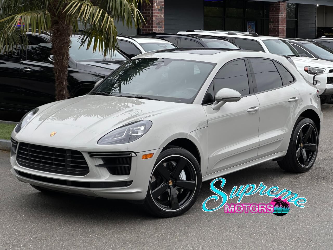 2020 PORSCHE Macan