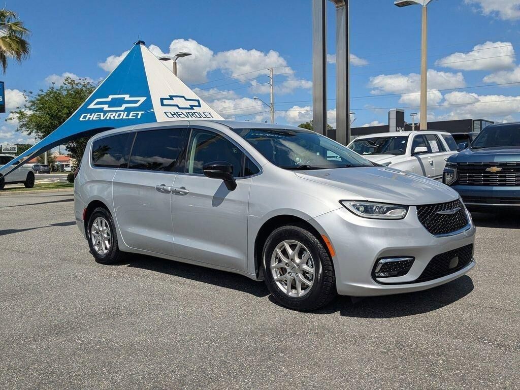 2024 CHRYSLER Pacifica