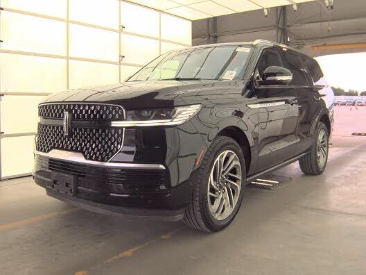 2025 LINCOLN Navigator