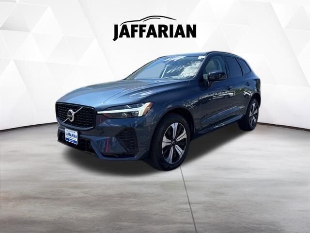 2025 VOLVO XC60