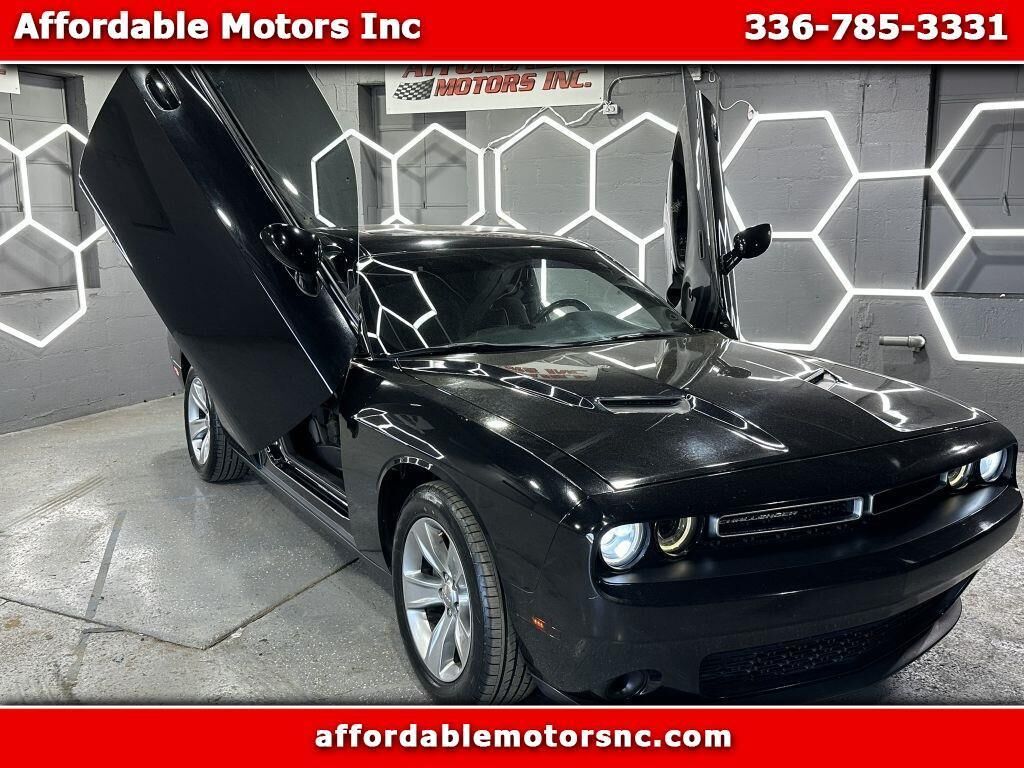 2017 DODGE Challenger