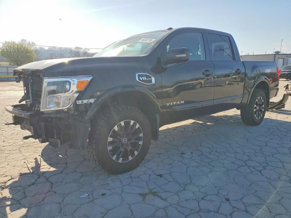 2017 NISSAN Titan