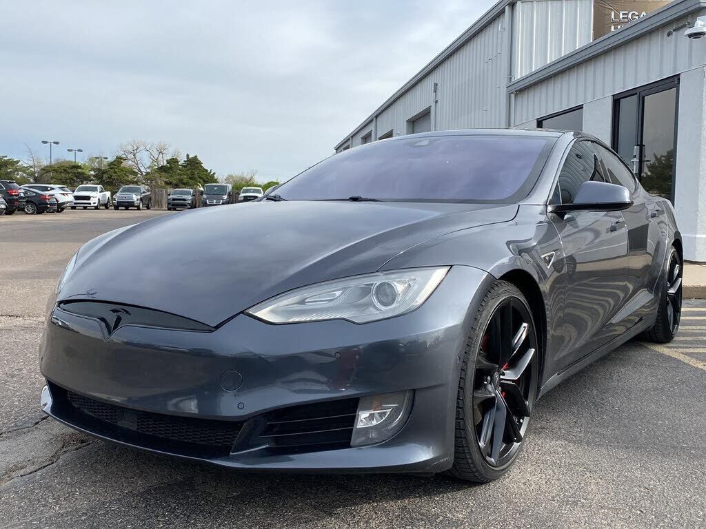 2015 TESLA Model S