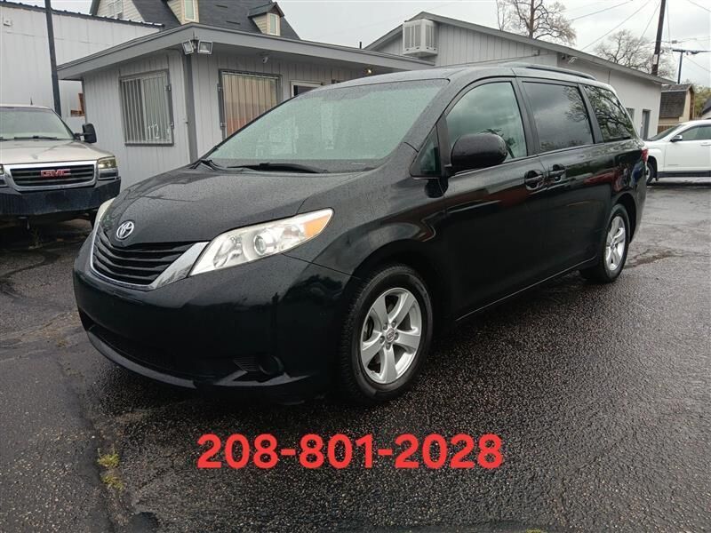 2015 TOYOTA Sienna
