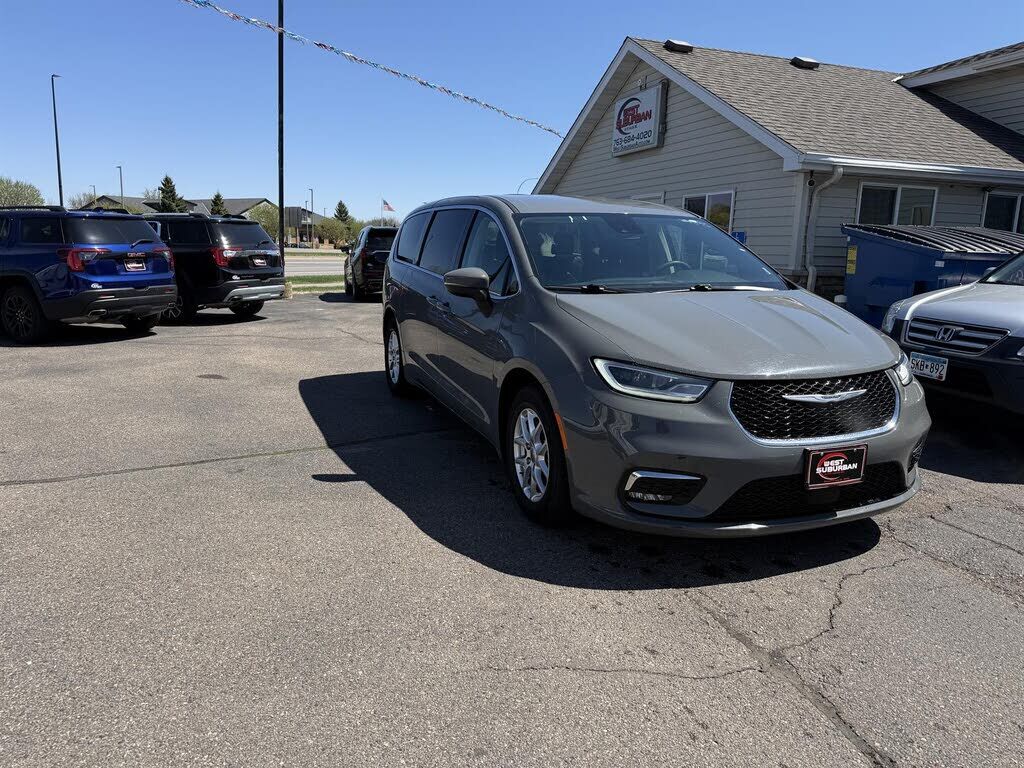 2023 CHRYSLER Pacifica