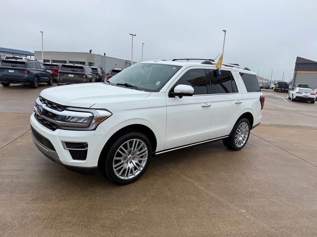 2024 FORD Expedition