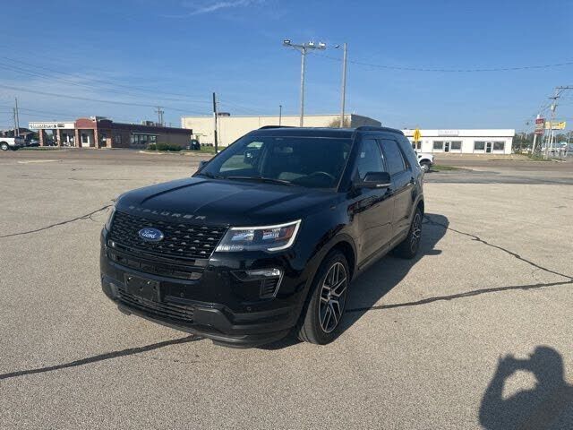 2018 FORD Explorer