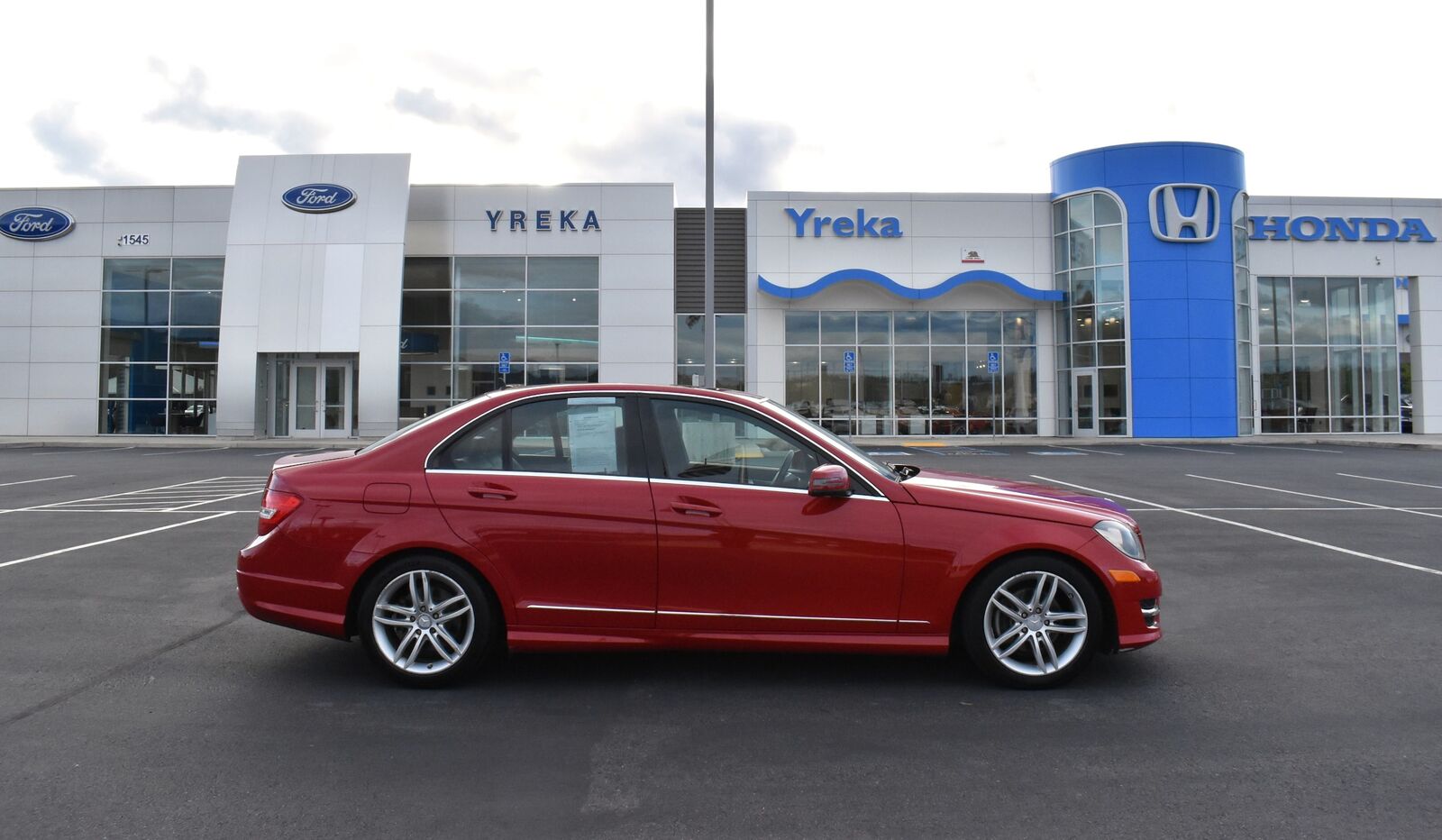 2013 MERCEDES-BENZ C-Class