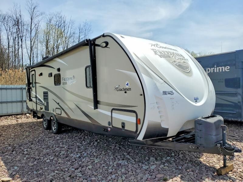 2017 FOREST RIVER Freedom Express