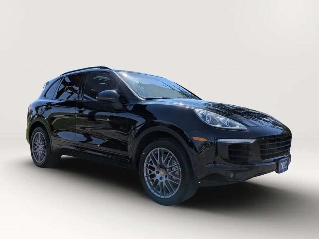 2017 PORSCHE Cayenne