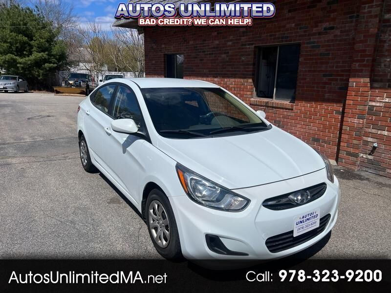 2012 HYUNDAI Accent