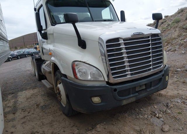 2013 FREIGHTLINER Cascadia
