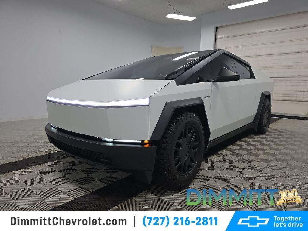 2024 TESLA Cybertruck