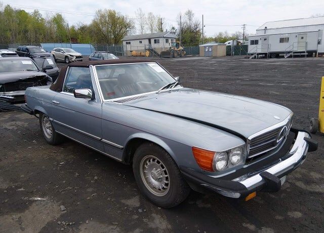 1982 MERCEDES-BENZ 380