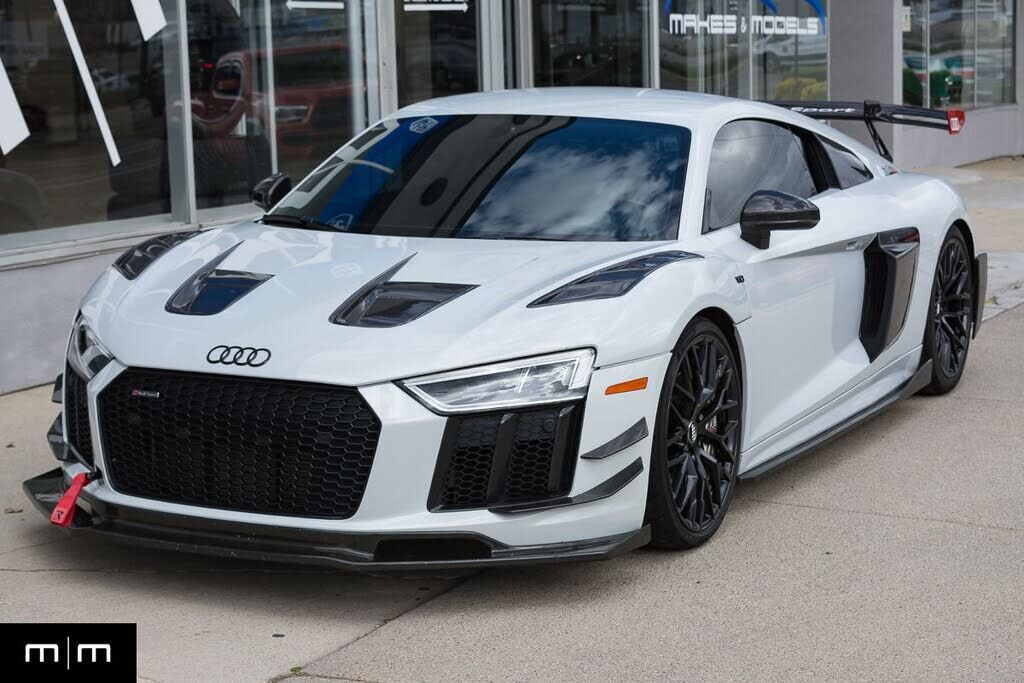 2018 AUDI R8