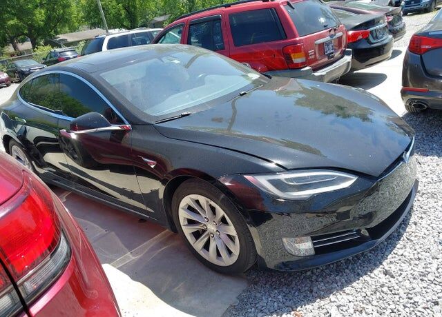 2016 TESLA Model S