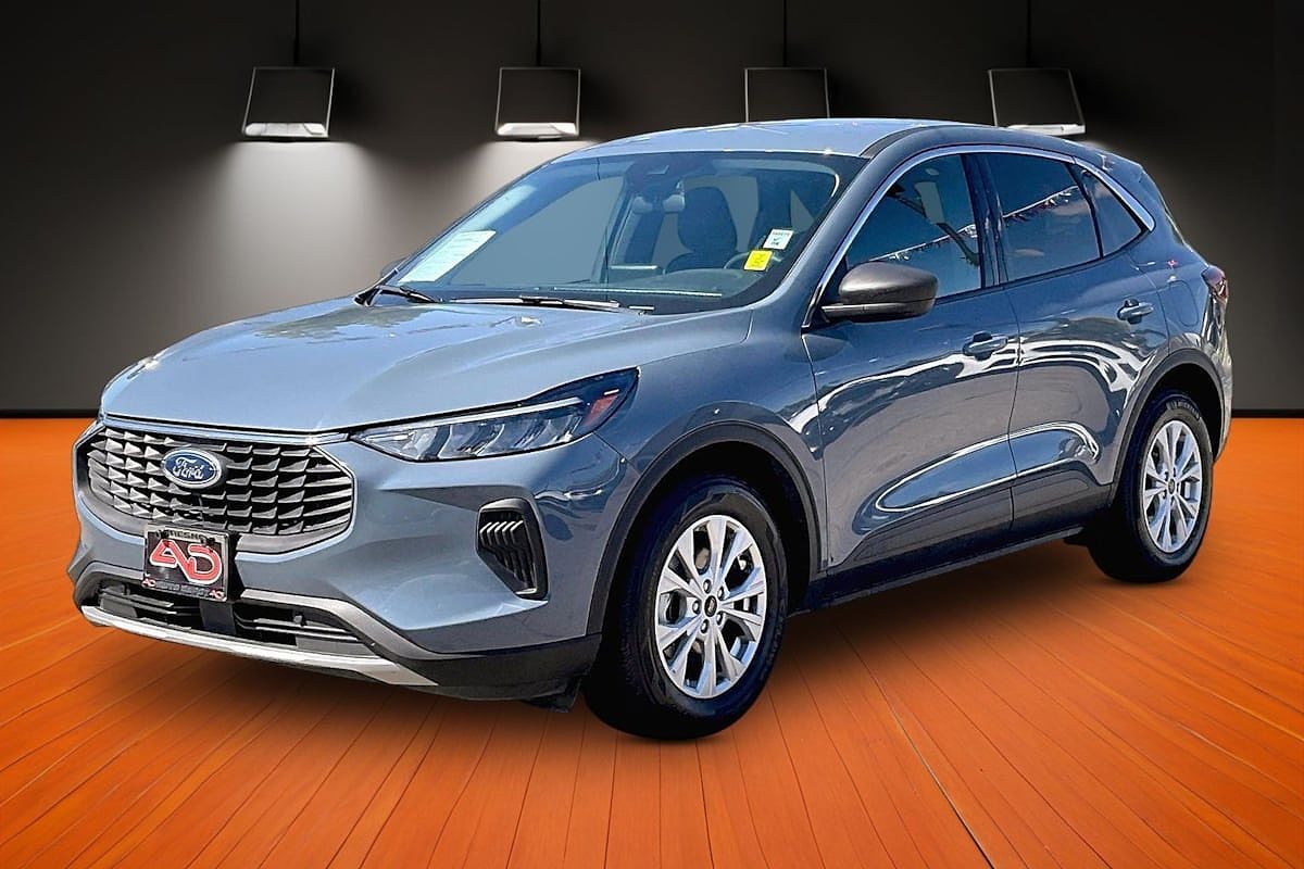 2024 FORD Escape