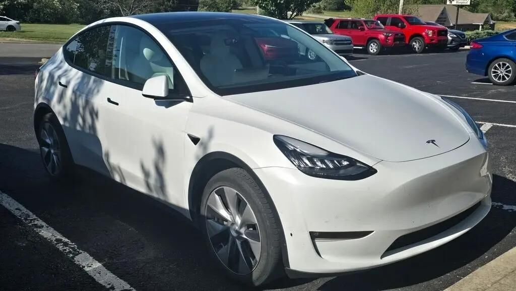 2021 TESLA Model Y