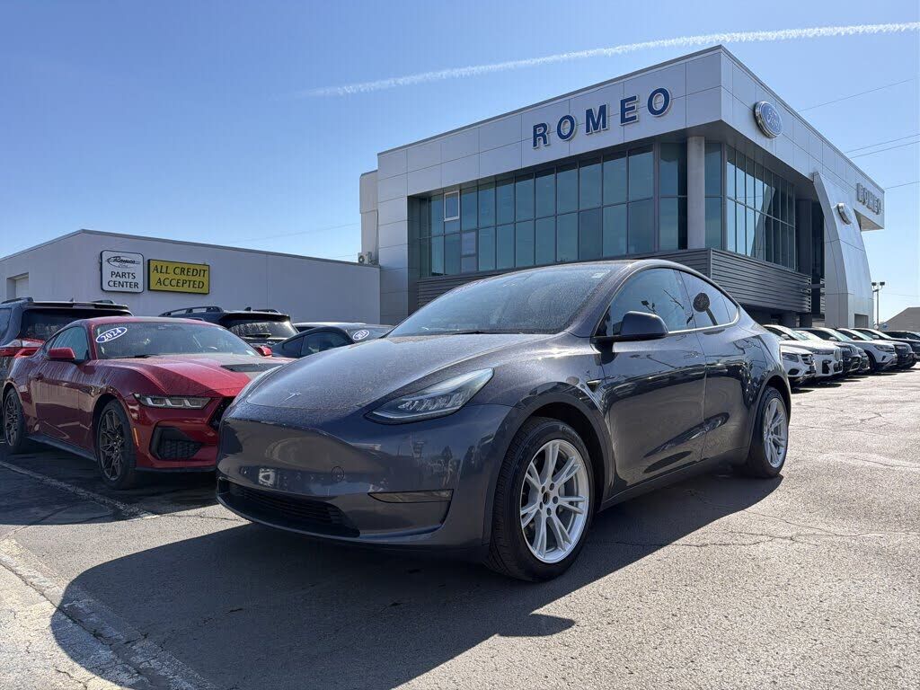 2021 TESLA Model Y