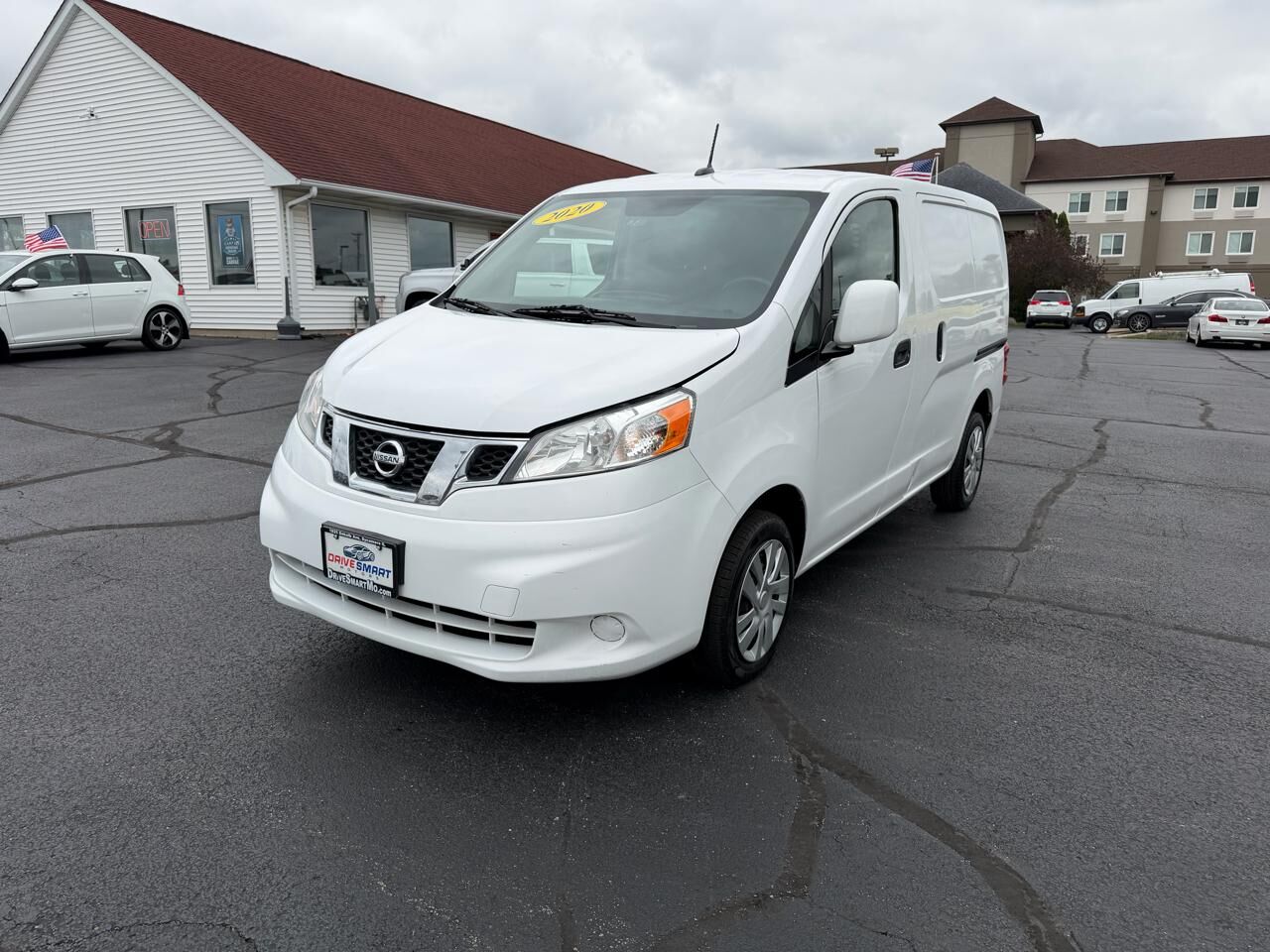 2020 NISSAN NV200