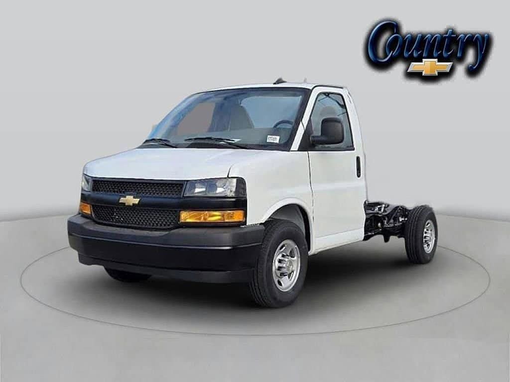 2026 CHEVROLET Express