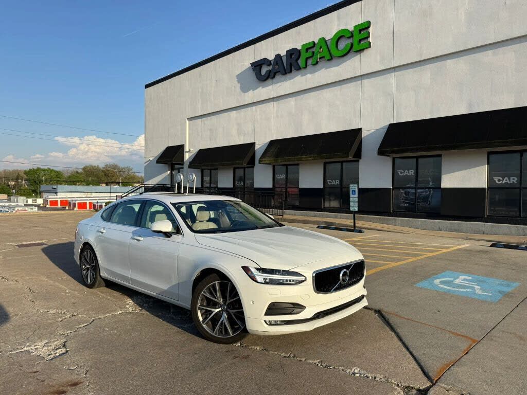2018 VOLVO S90