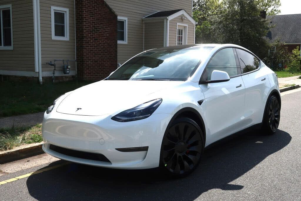2022 TESLA Model Y