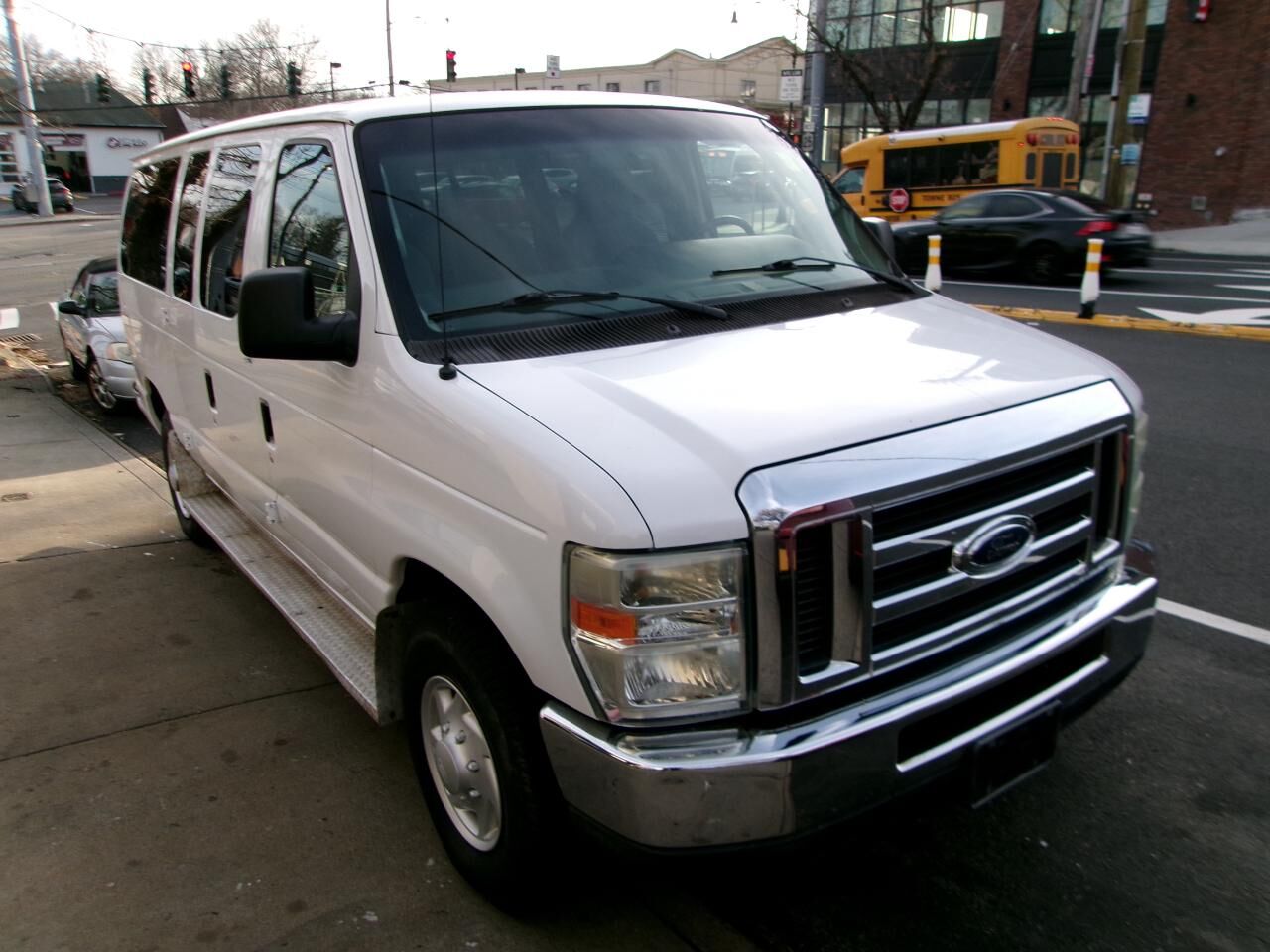 2014 FORD E-350