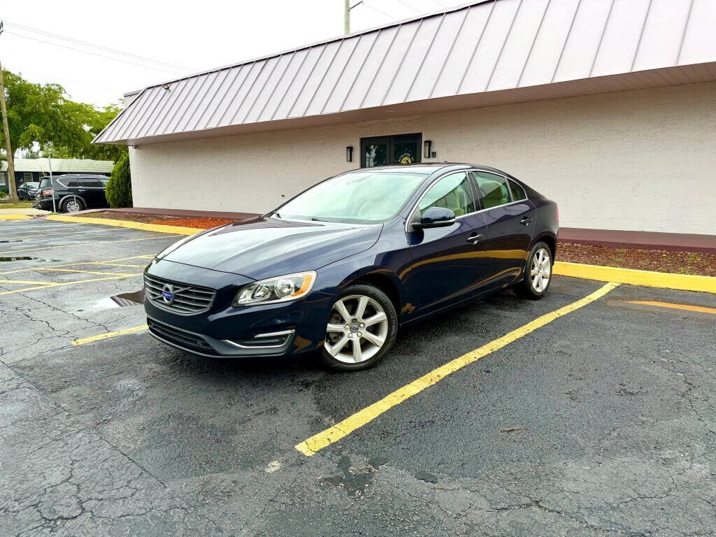 2016 VOLVO S60