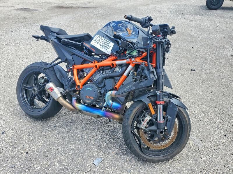 2020 KTM Super Duke R