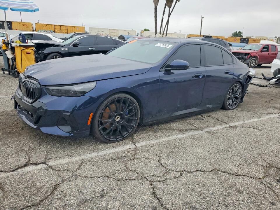 2025 BMW i5
