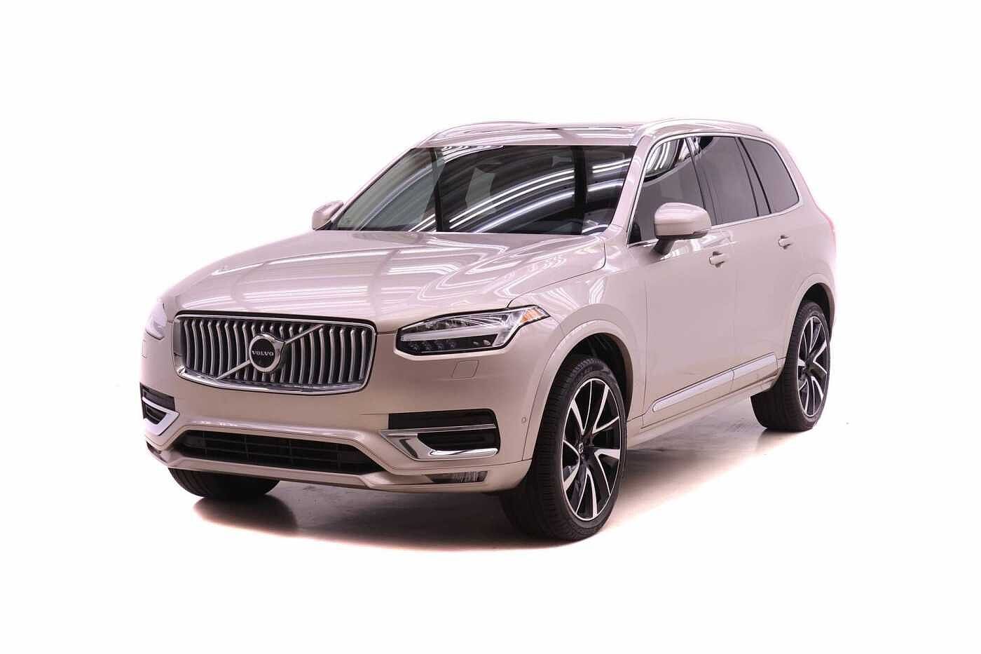 2023 VOLVO XC90