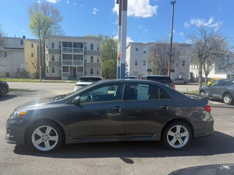 2013 TOYOTA Corolla
