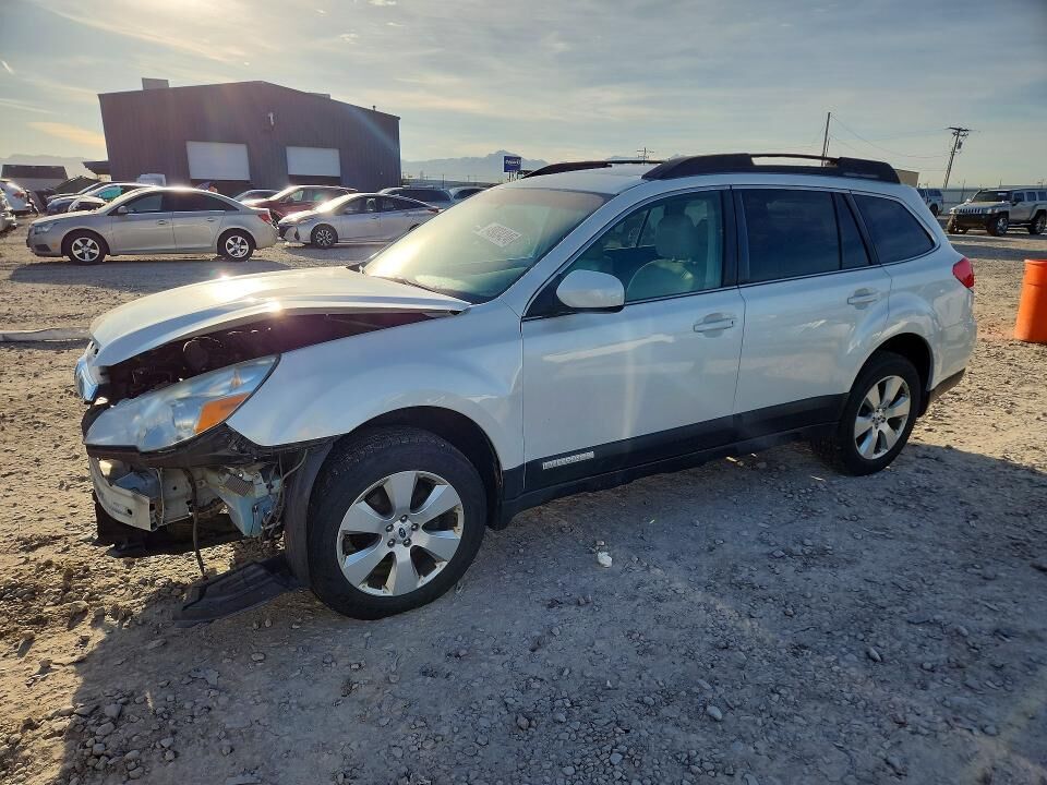 2011 SUBARU Outback