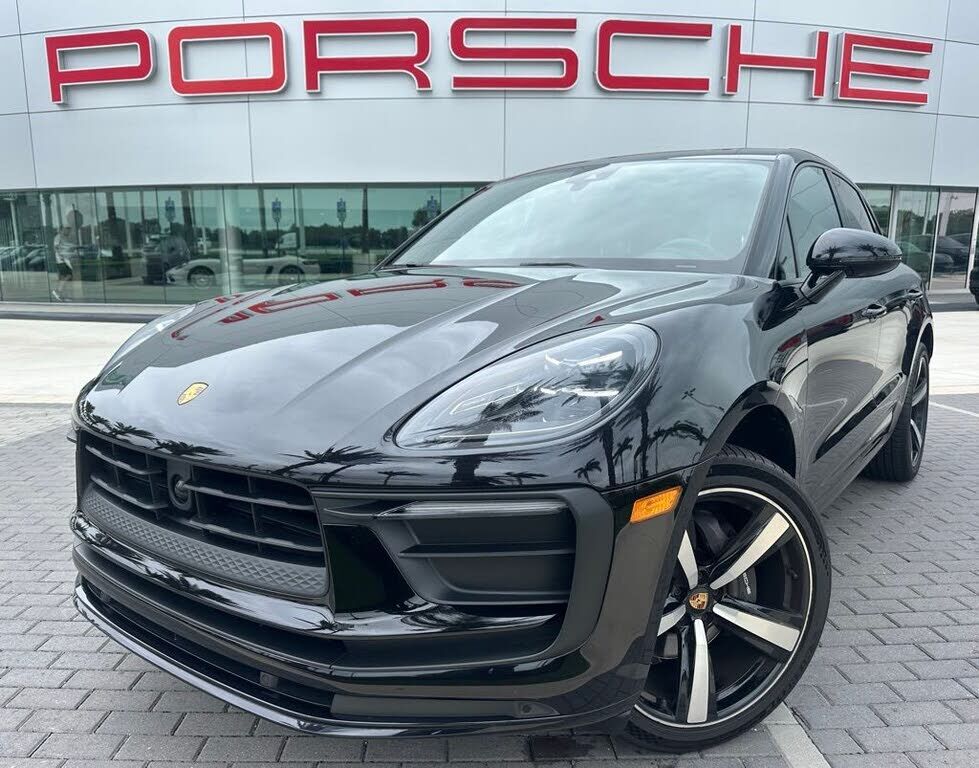 2023 PORSCHE Macan