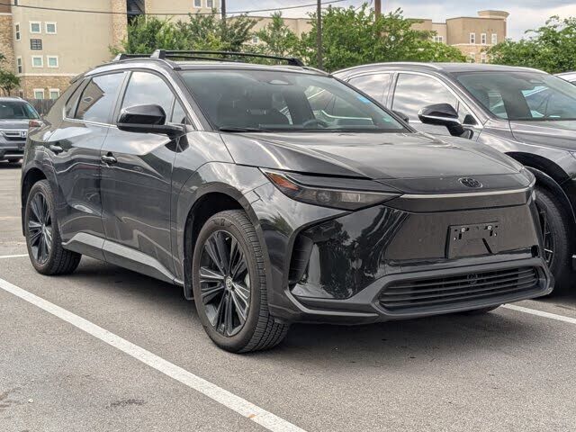 2025 TOYOTA bZ4X