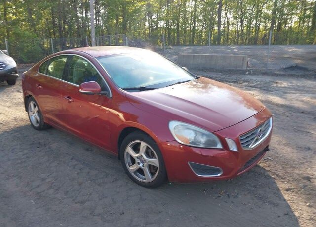 2013 VOLVO S60