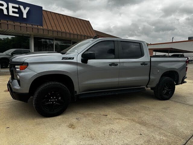 2024 CHEVROLET Silverado