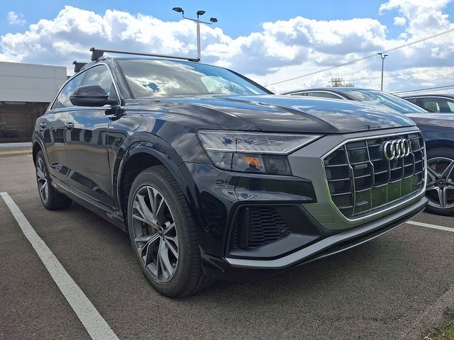 2023 AUDI Q8