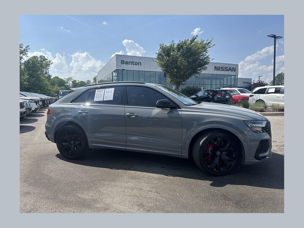 2022 AUDI RS Q8