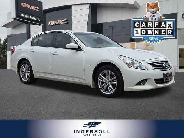 2015 INFINITI Q40