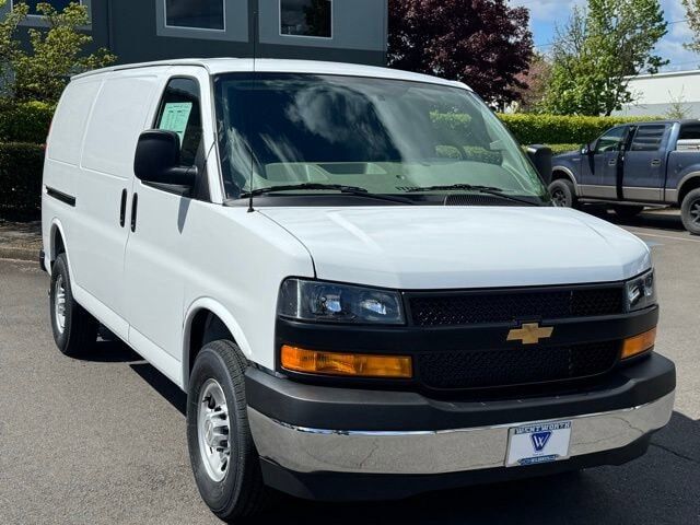 2026 CHEVROLET Express