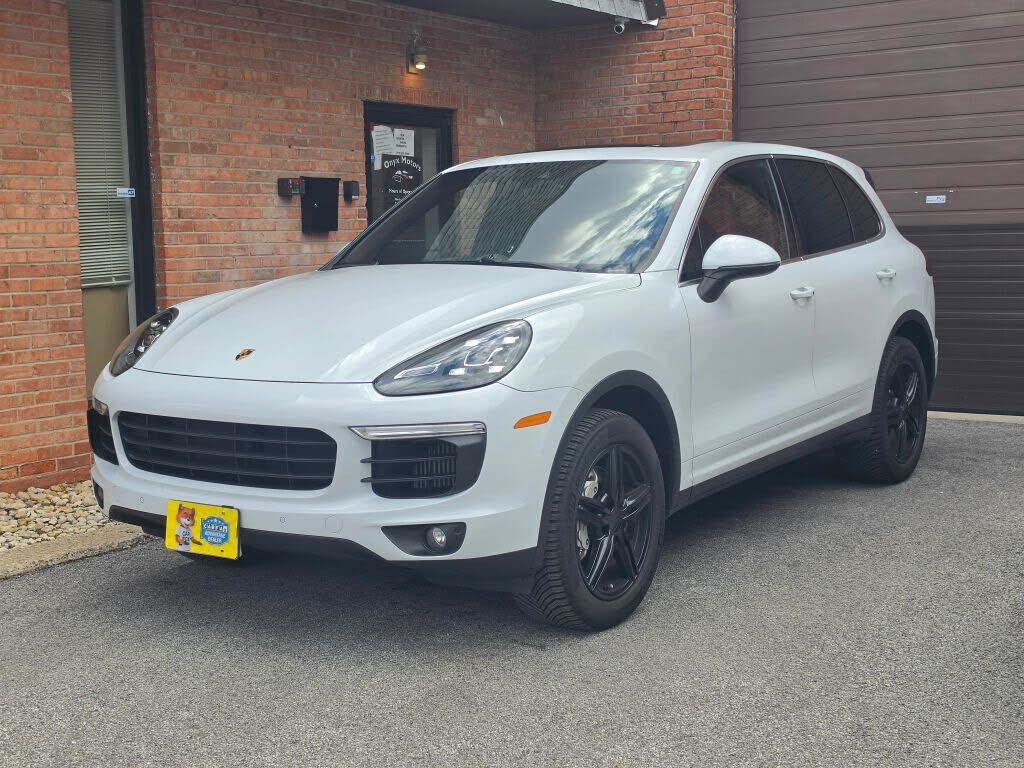 2015 PORSCHE Cayenne