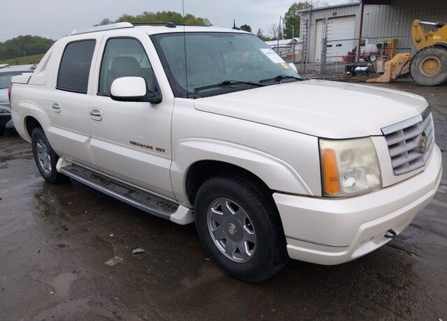 2004 CADILLAC Escalade