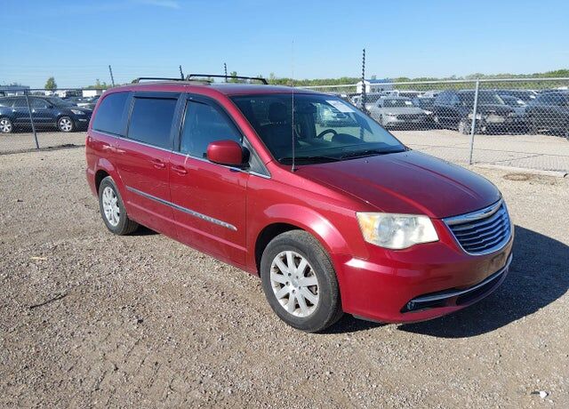 2014 CHRYSLER Town and Country