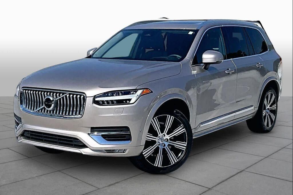 2023 VOLVO XC90